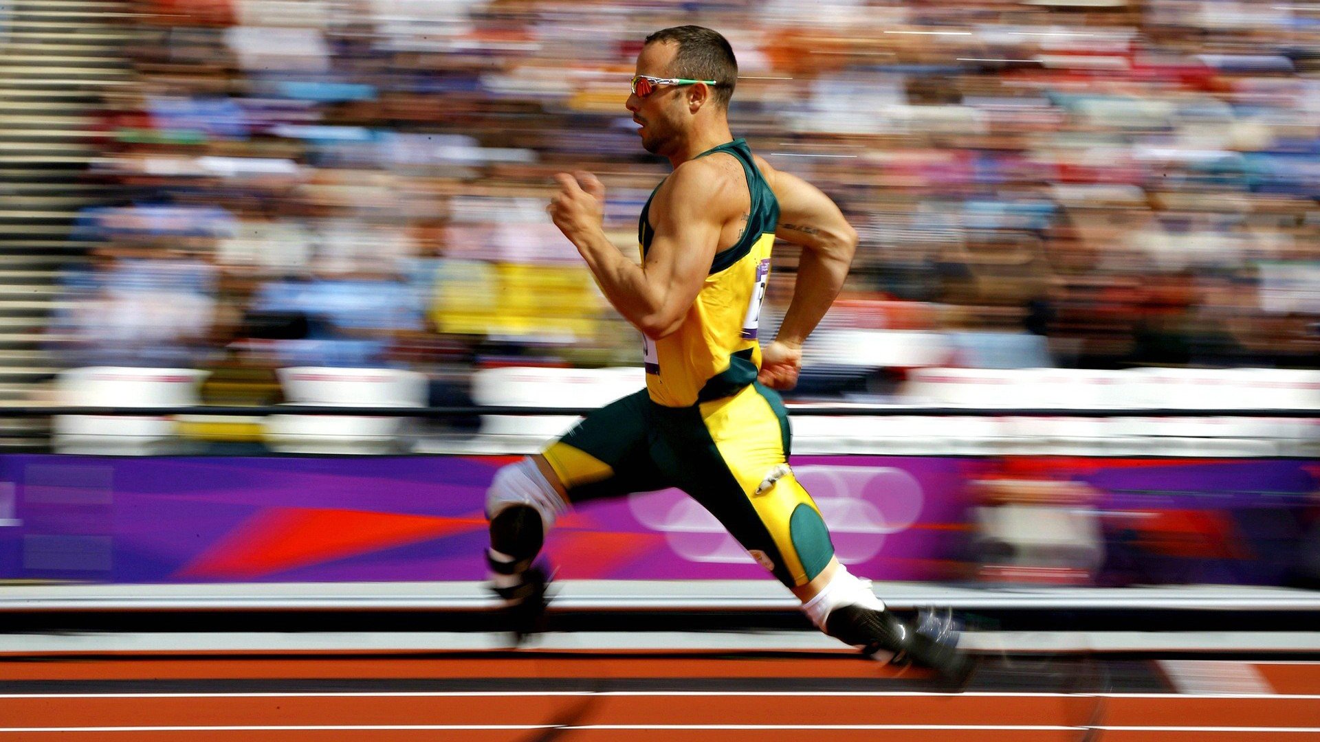 弗朗索瓦·斯图尔特：身手敏捷的中场球员，南非队进攻核心之一