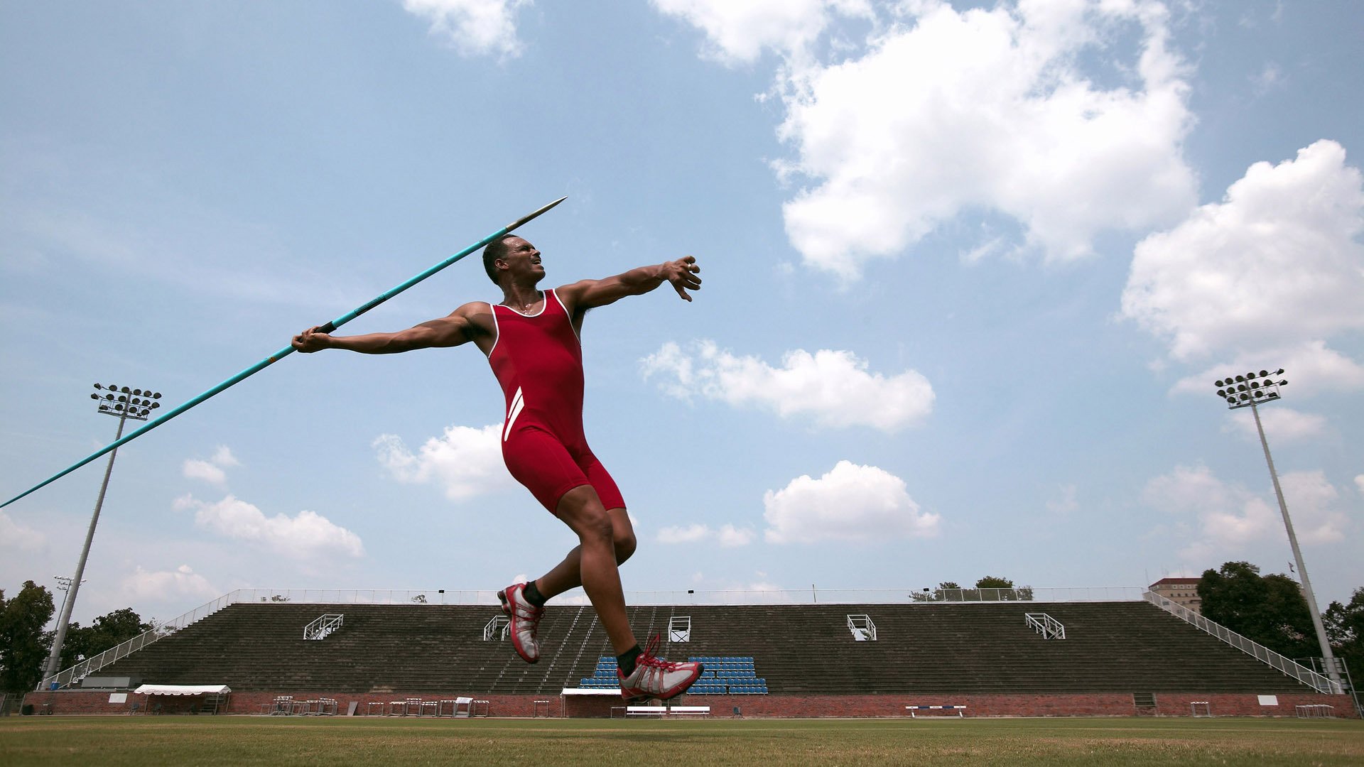 莱谢恩·卡萨斯决赛发挥成大赢家，莱恩卡斯滕